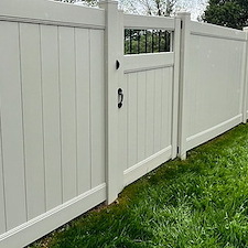 Cleaning vs. Pressure Washing: What’s Best for Your Fence?