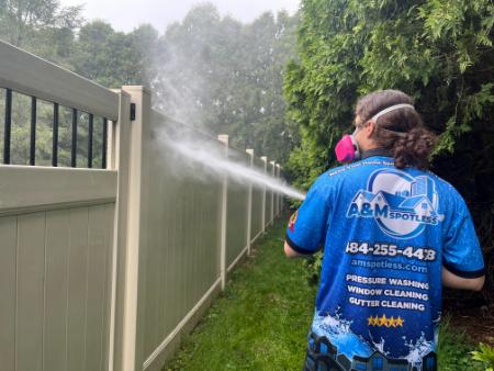 Why apartment complexes need pressure washing