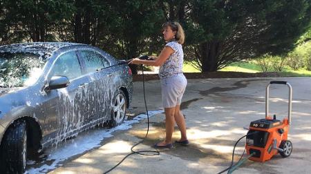 Why you should rinse your car with a pressure washer