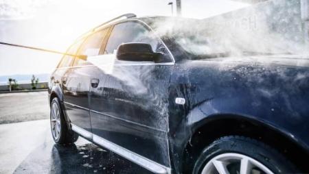 Why you should rinse your car with a pressure washer